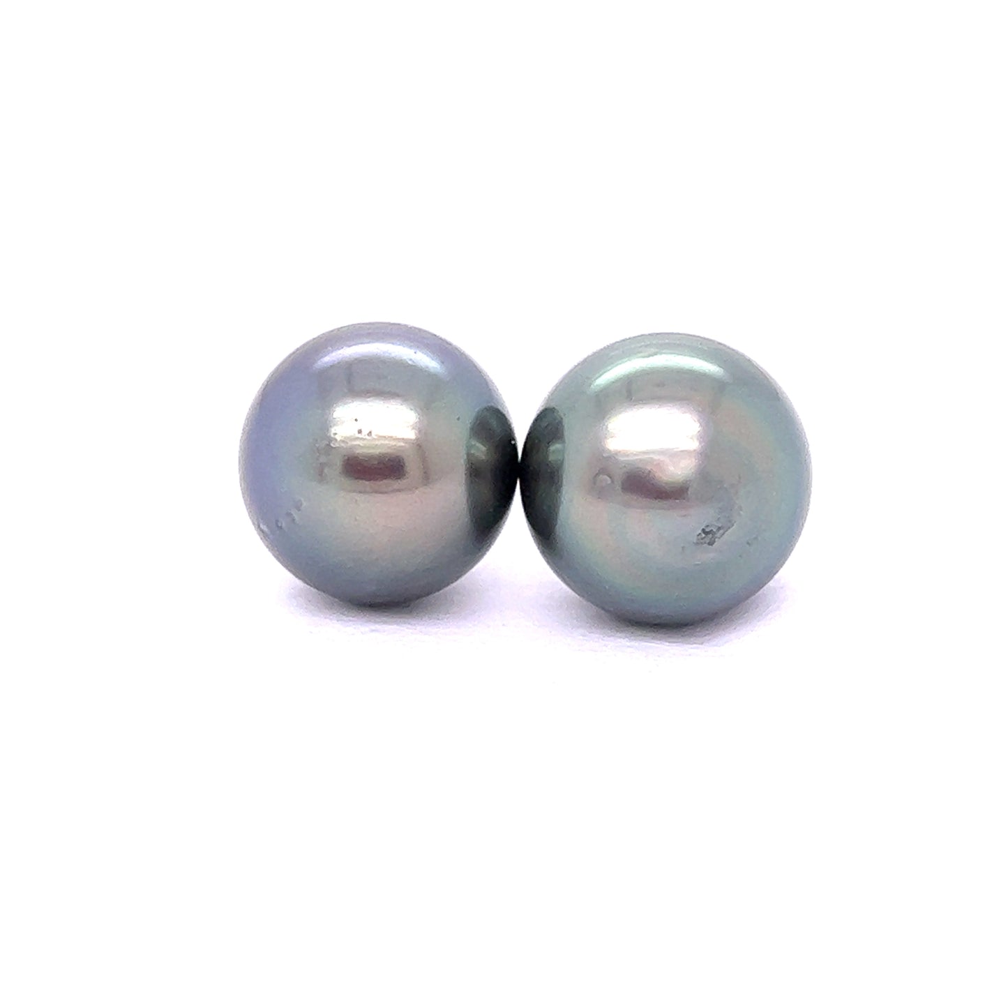 Swirl pearl earrings