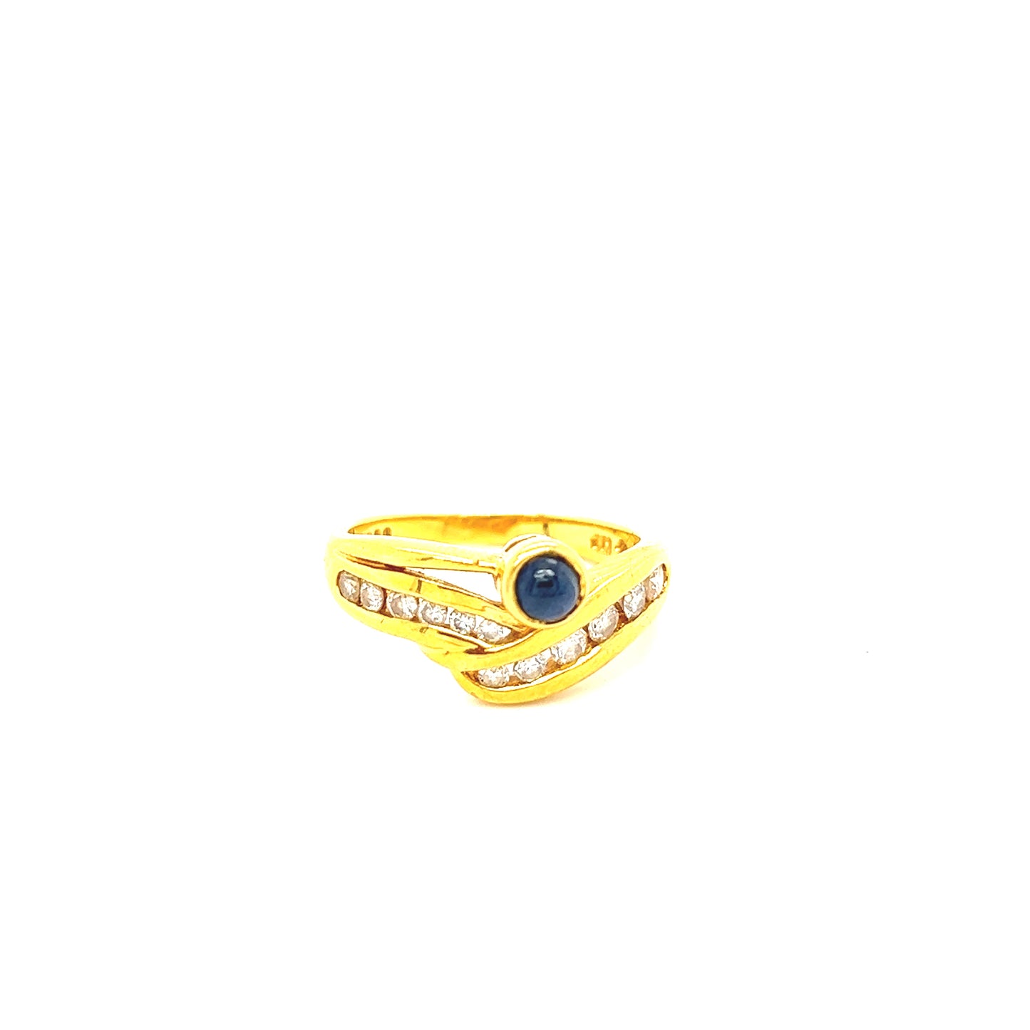 18K Diamond and Oval Sapphire ring